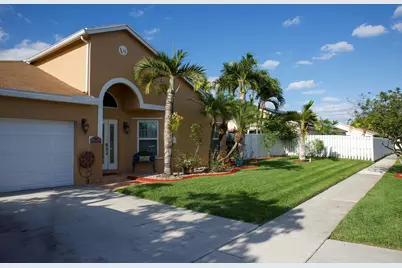 9761 Atlantic Drive, Miramar, FL 33025 - Photo 3