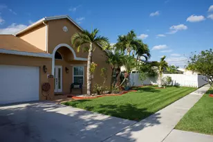 9761 Atlantic Dr, Miramar, FL 33025 - Photo 3
