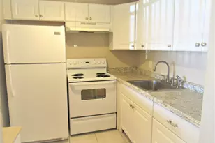 214 Berkshire K, West Palm Beach, FL 33417 - Photo 3