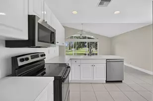 2146 Country Golf Dr, Wellington, FL 33414 - Photo 9
