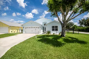 2483 SW Regency Rd, Stuart, FL 34997 - Photo 33