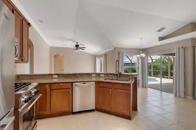 1025 Southlakes Way SW, Vero Beach, FL 32968 - Photo 13