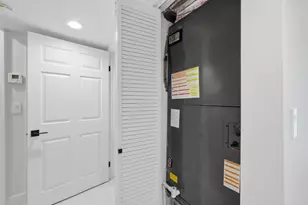 877 NE 195th St, Miami, FL 33179 - Photo 53