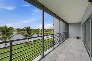 877 NE 195th St, Miami, FL 33179 - Photo 57