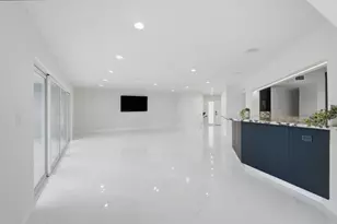 877 NE 195th St, Miami, FL 33179 - Photo 5