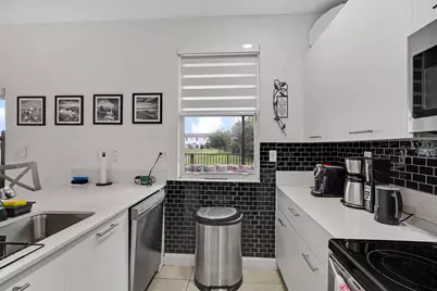 12960 NW 22nd Place, Miami, FL 33167 - Photo 15