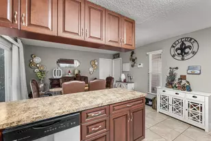 11260 NW 41st St, Coral Springs, FL 33065 - Photo 9