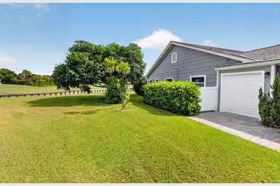 11 Holly, Boynton Beach, FL 33436 - Photo 5