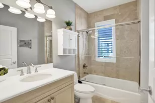 210 Hendricks Isle, Fort Lauderdale, FL 33301 - Photo 17