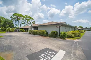 646 Centre SW, Vero Beach, FL 32962 - Photo 5