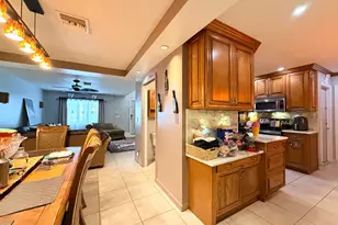 61 NW 110th Ave, Plantation, FL 33324 - Photo 7