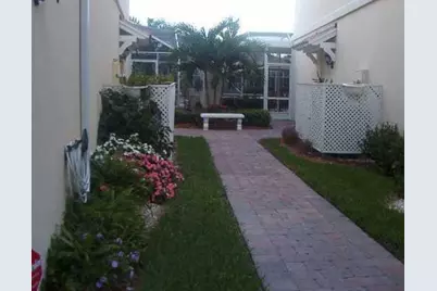 337 Salinas Drive #337, Palm Beach Gardens, FL 33410 - Photo 9