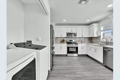 7145 Crescent Creek Place, Coconut Creek, FL 33073 - Photo 23