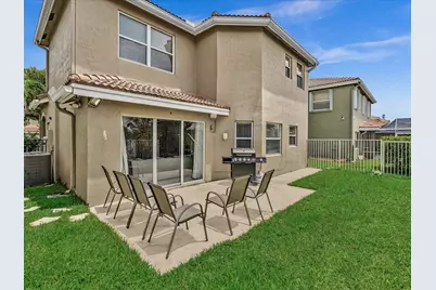 7145 Crescent Creek Place, Coconut Creek, FL 33073 - Photo 17