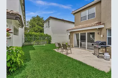 7145 Crescent Creek Place, Coconut Creek, FL 33073 - Photo 15