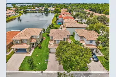 7145 Crescent Creek Place, Coconut Creek, FL 33073 - Photo 45