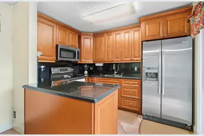 245 Woodland Road, Palm Springs, FL 33461 - Photo 7