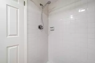 245 Woodland Rd, Palm Springs, FL 33461 - Photo 15