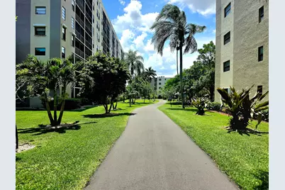 2112 S Cypress Bend Drive #707, Pompano Beach, FL 33069 - Photo 19