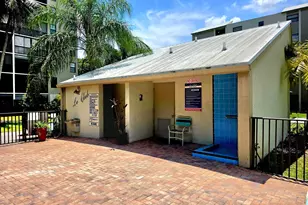 2112 S Cypress Bend Dr, Pompano Beach, FL 33069 - Photo 25