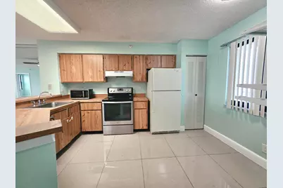 2112 S Cypress Bend Drive #707, Pompano Beach, FL 33069 - Photo 1