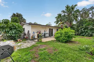 902 SE Ocean Ave, Stuart, FL 34996 - Photo 43