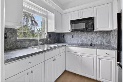 426 NE 7th Avenue #2B, Delray Beach, FL 33483 - Photo 17