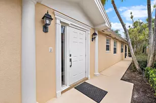 8229 St Johns Ct, Wellington, FL 33414 - Photo 19