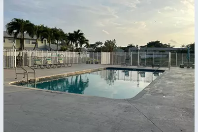 838 Crystal Lake Drive #838, Deerfield Beach, FL 33064 - Photo 13