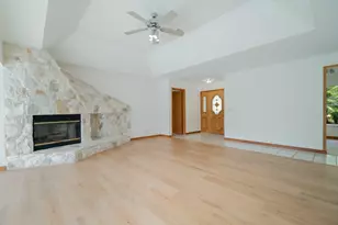 242 SE Duval Ave SE, Port Saint Lucie, FL 34983 - Photo 9