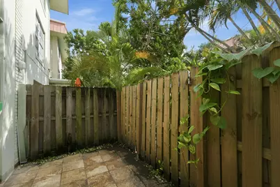 809 W Oakland Park Boulevard #K2, Oakland Park, FL 33311 - Photo 15