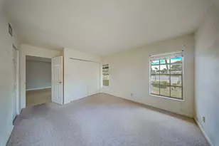 546 Covered Bridge Blvd, Lake Worth, FL 33467 - Photo 13