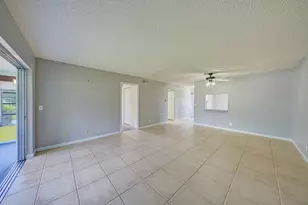546 Covered Bridge Blvd, Lake Worth, FL 33467 - Photo 5