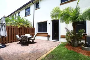 807 E Village Cir, Davie, FL 33325 - Photo 35