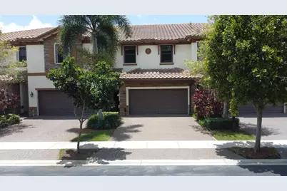 807 E Village Circle, Davie, FL 33325 - Photo 37