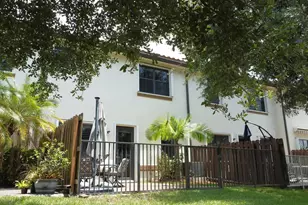 807 E Village Cir, Davie, FL 33325 - Photo 39