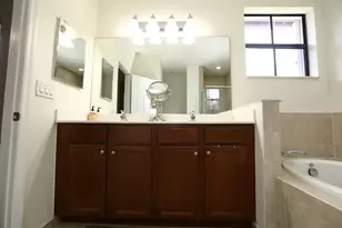 807 E Village Cir, Davie, FL 33325 - Photo 21