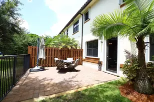 807 E Village Cir, Davie, FL 33325 - Photo 33