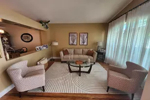 10246 SW 16th Ct, Pembroke Pines, FL 33025 - Photo 7