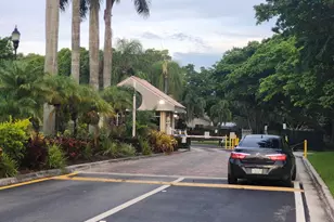 10246 SW 16th Ct, Pembroke Pines, FL 33025 - Photo 31