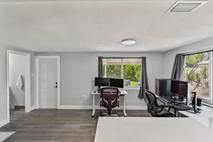 121 NE 55th St, Oakland Park, FL 33334 - Photo 11