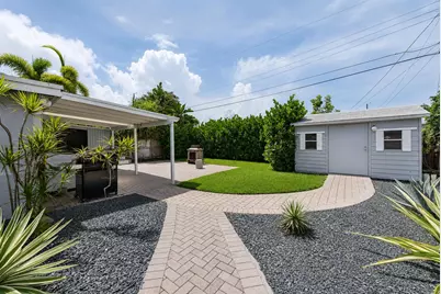 121 NE 55th Street, Oakland Park, FL 33334 - Photo 9