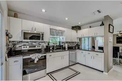 18174 SE Fairview Circle, Tequesta, FL 33469 - Photo 3