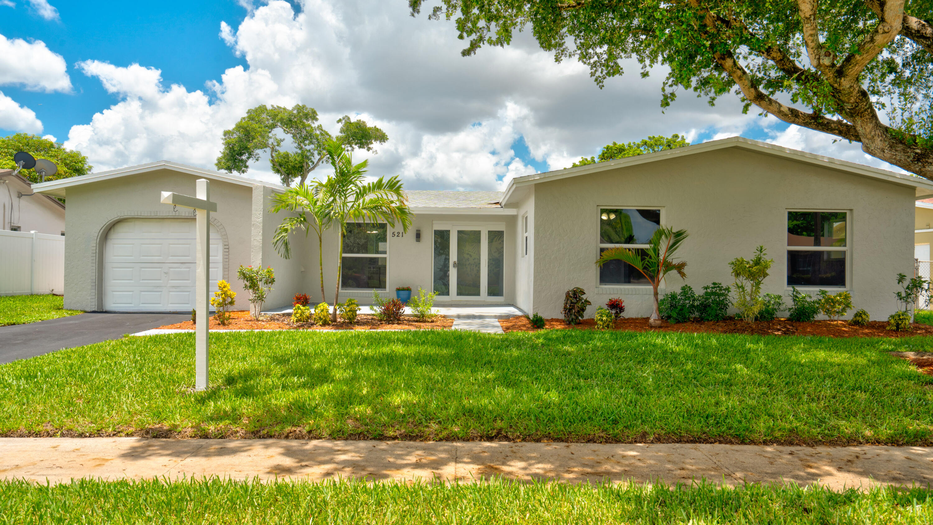 521 SW 63rd Terrace - 521 SW 63rd Terrace, Margate, FL 33068 Luxury Property | Jose Angel Pina