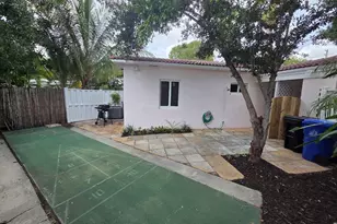 1152 Bayview Dr, Fort Lauderdale, FL 33304 - Photo 23