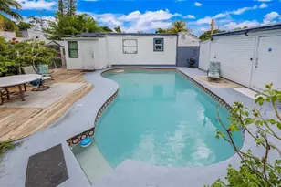 230 SW 14th St, Dania Beach, FL 33004 - Photo 17