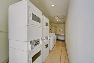 1423 Holly Heights Dr, Fort Lauderdale, FL 33304 - Photo 35