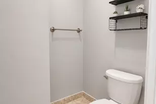 2224 NE 2nd St, Pompano Beach, FL 33062 - Photo 9