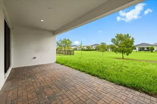 19667 Rugged Trunk Trl, Loxahatchee, FL 33470 - Photo 27