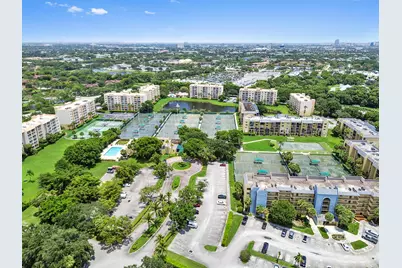 2820 Tennis Club Drive #401, West Palm Beach, FL 33417 - Photo 31